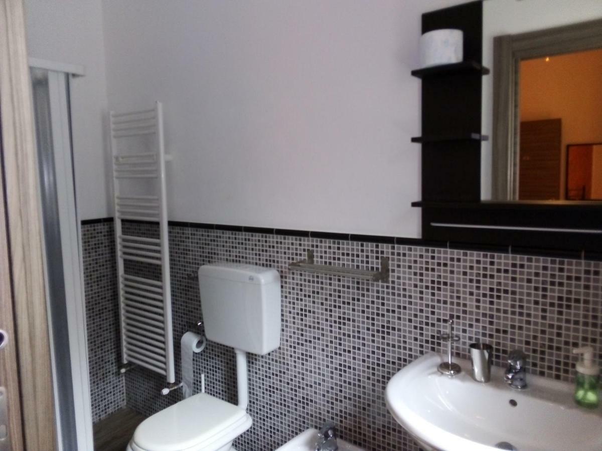Bed & Breakfast Via Venezia Regalbuto Exterior photo